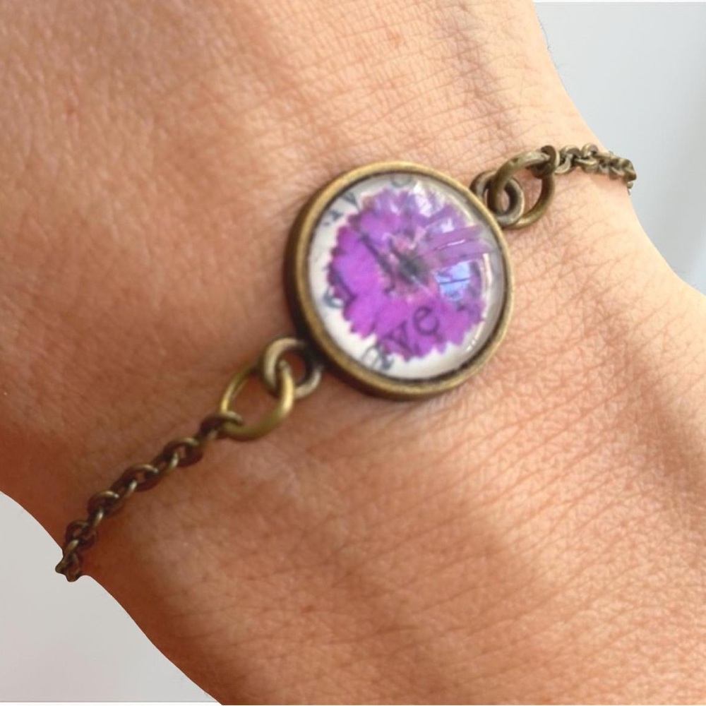 Pressed Purple Flower Antique Brass Chain Bracelet
